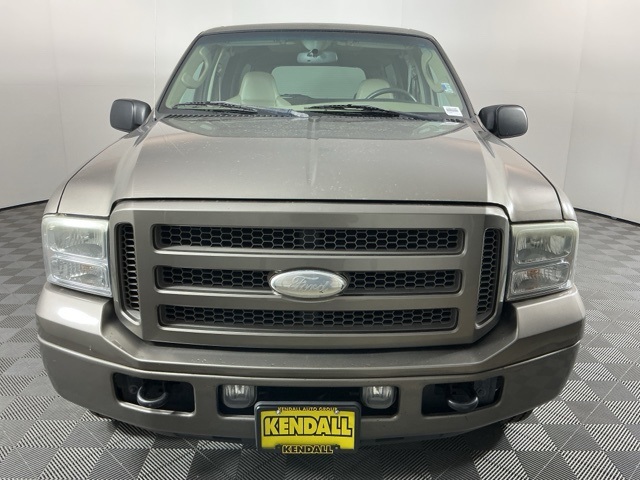 2005 Ford Excursion Limited photo 2
