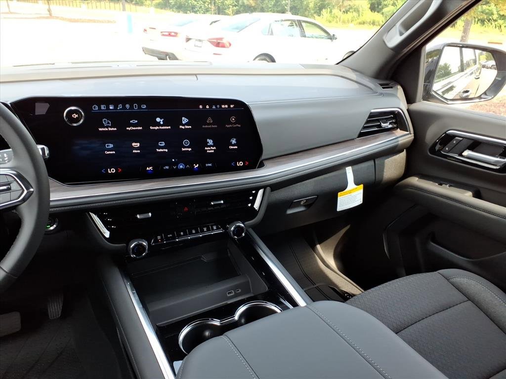 2025 Chevrolet Suburban LS photo 20