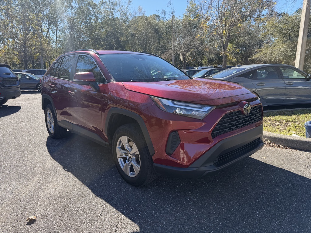 2023 Toyota RAV4 XLE's photo
