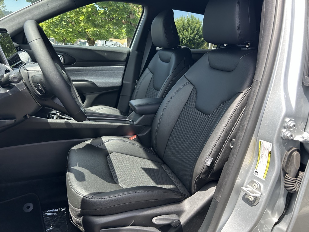 2025 Jeep Compass Latitude photo 19