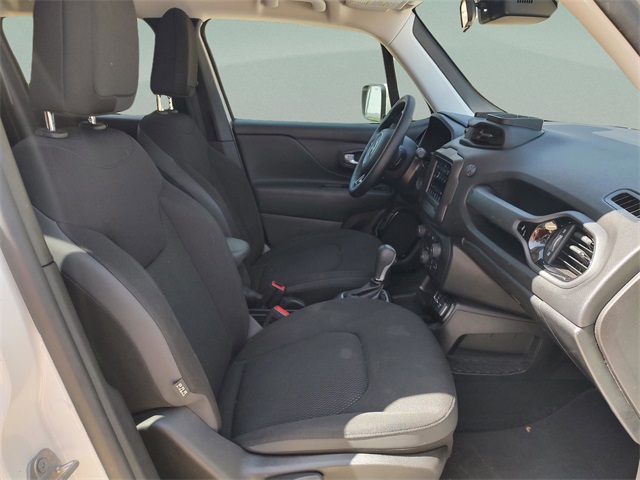 2020 Jeep Renegade Altitude photo 28