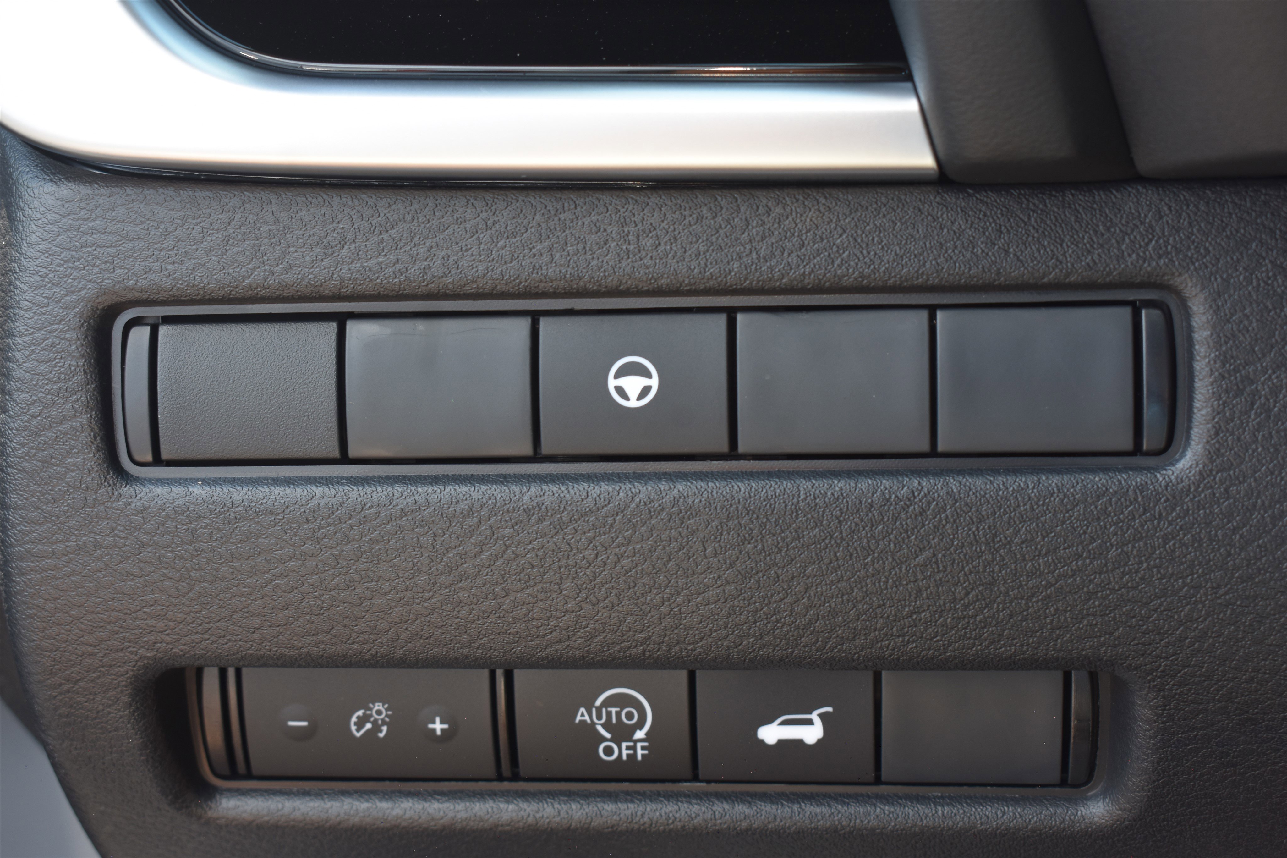 2026 Nissan Rogue SV photo 18