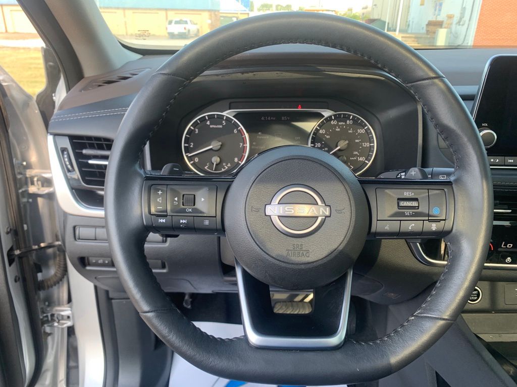 2023 Nissan Rogue SV photo 15
