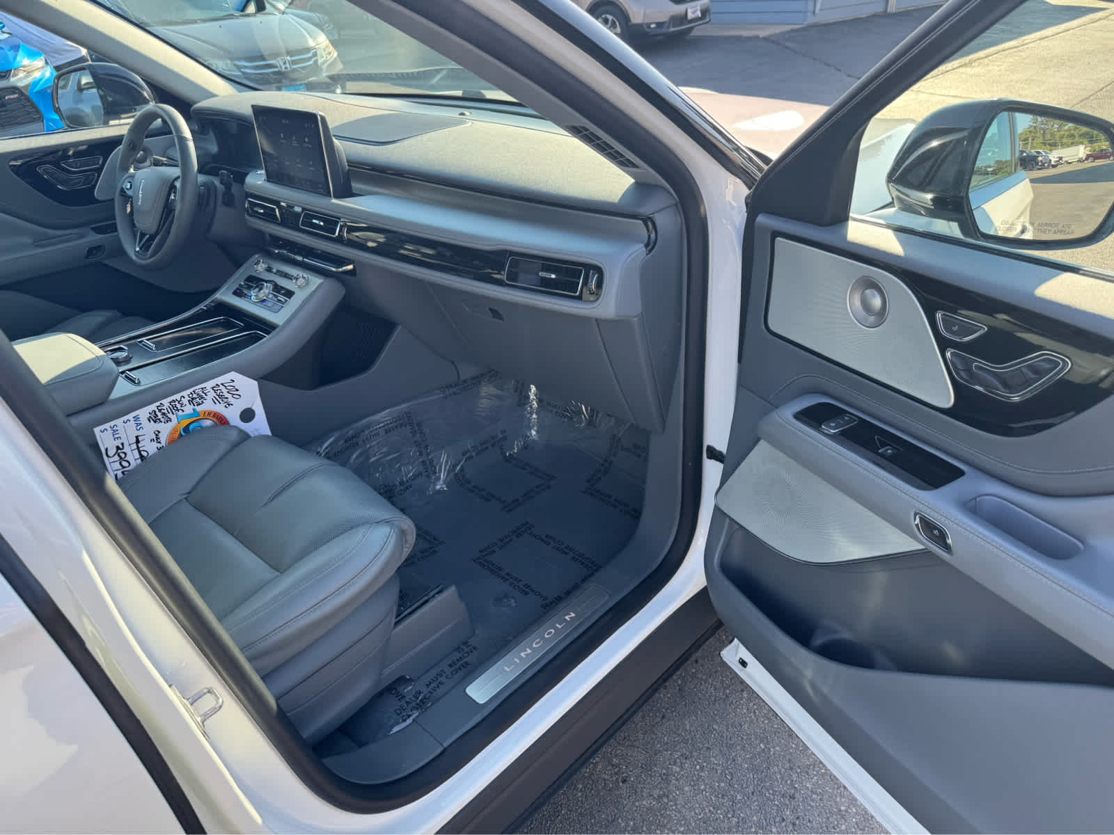 2020 Lincoln Aviator Reserve photo 17