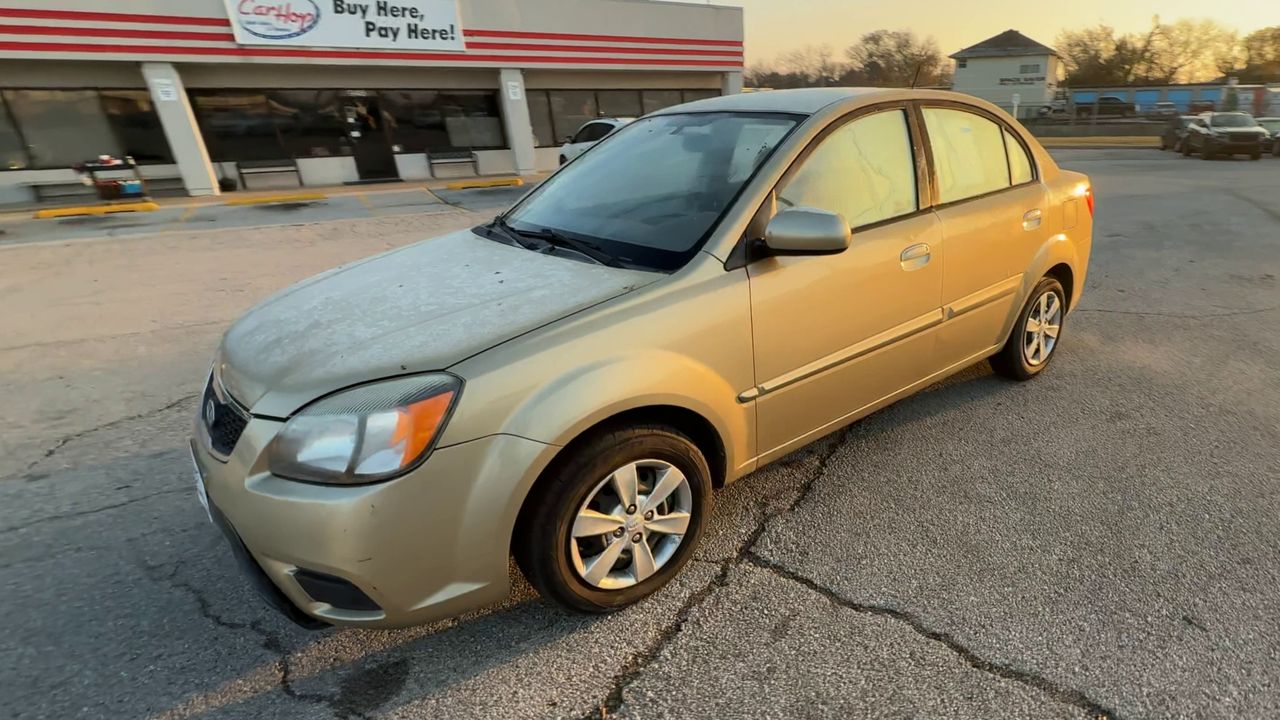 2011 Kia Rio photo 3