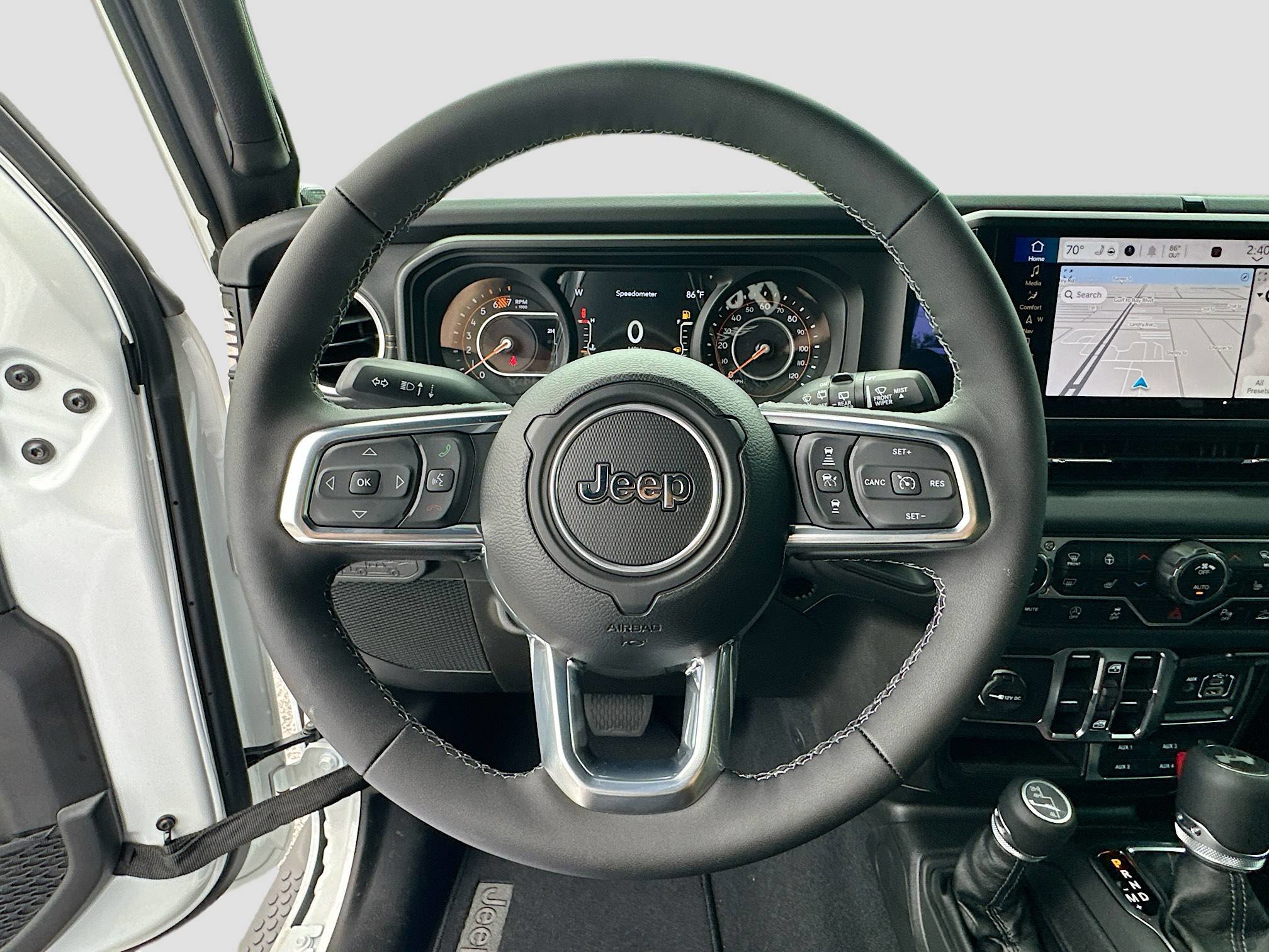 2025 Jeep Wrangler Sahara photo 7