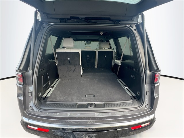 2025 Jeep Wagoneer L Series I photo 21