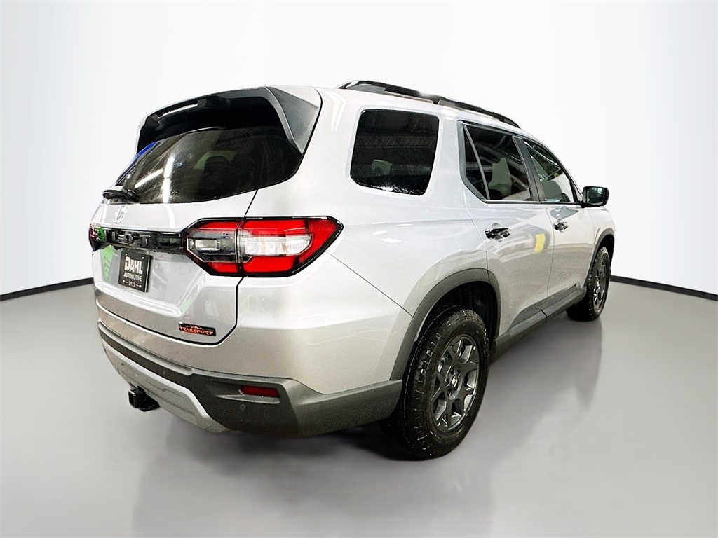2025 Honda Pilot TrailSport photo 4