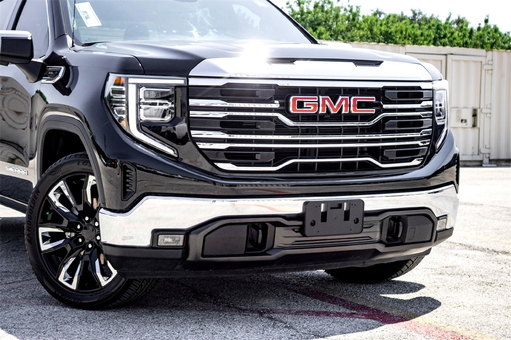2025 Gmc Sierra 1500 SLT photo 3