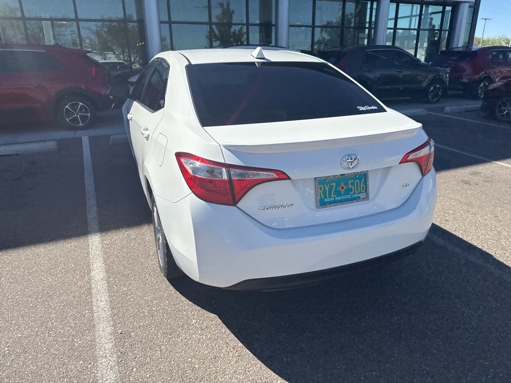 2015 Toyota Corolla LE photo 8