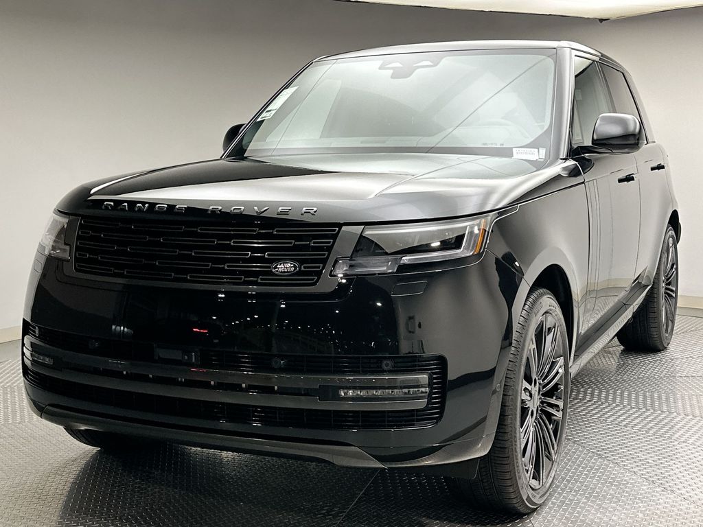 2026 Land Rover Range Rover SE's photo