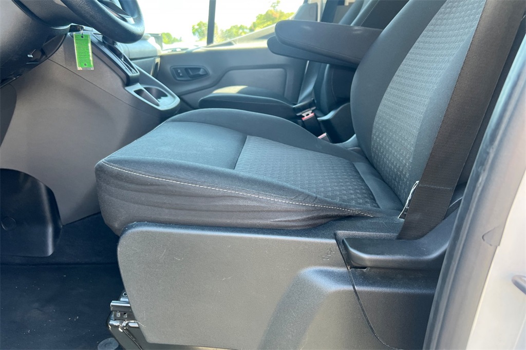 2021 Ford Transit Passenger XL photo 16
