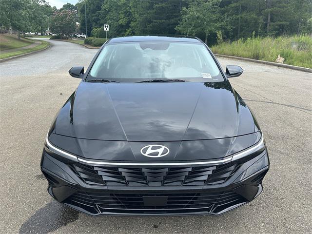 2025 Hyundai Elantra Hybrid Limited photo 7