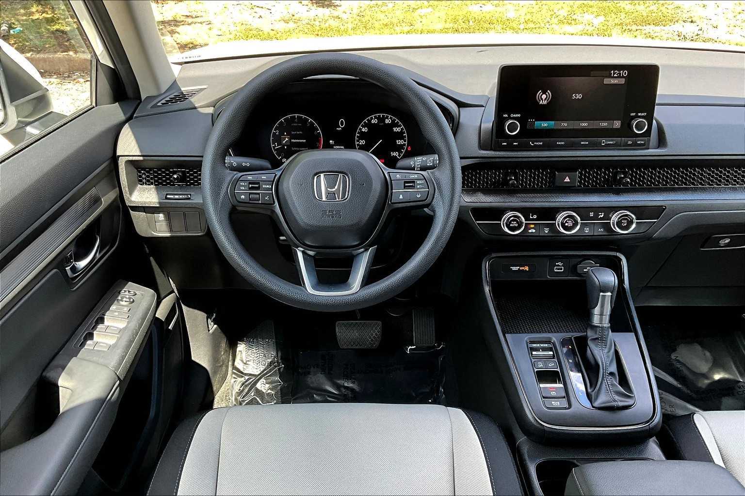 2025 Honda CR-V LX photo 5