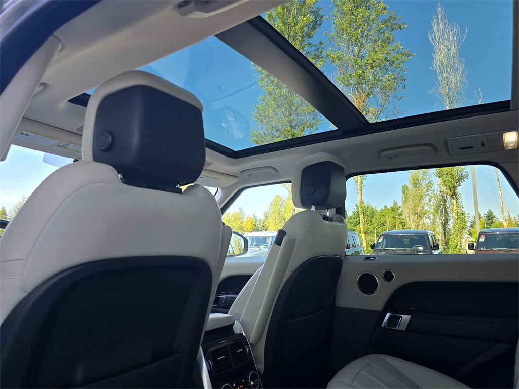 2021 Land Rover Range Rover Sport HSE Silver Edition photo 23