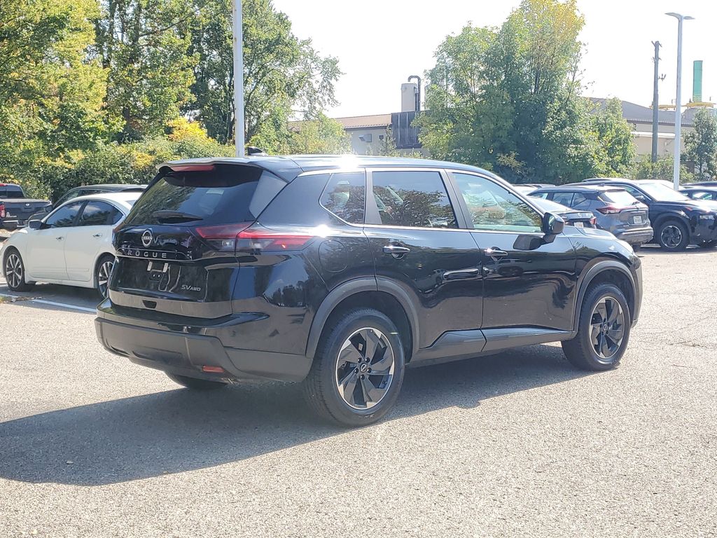 2024 Nissan Rogue SV photo 4