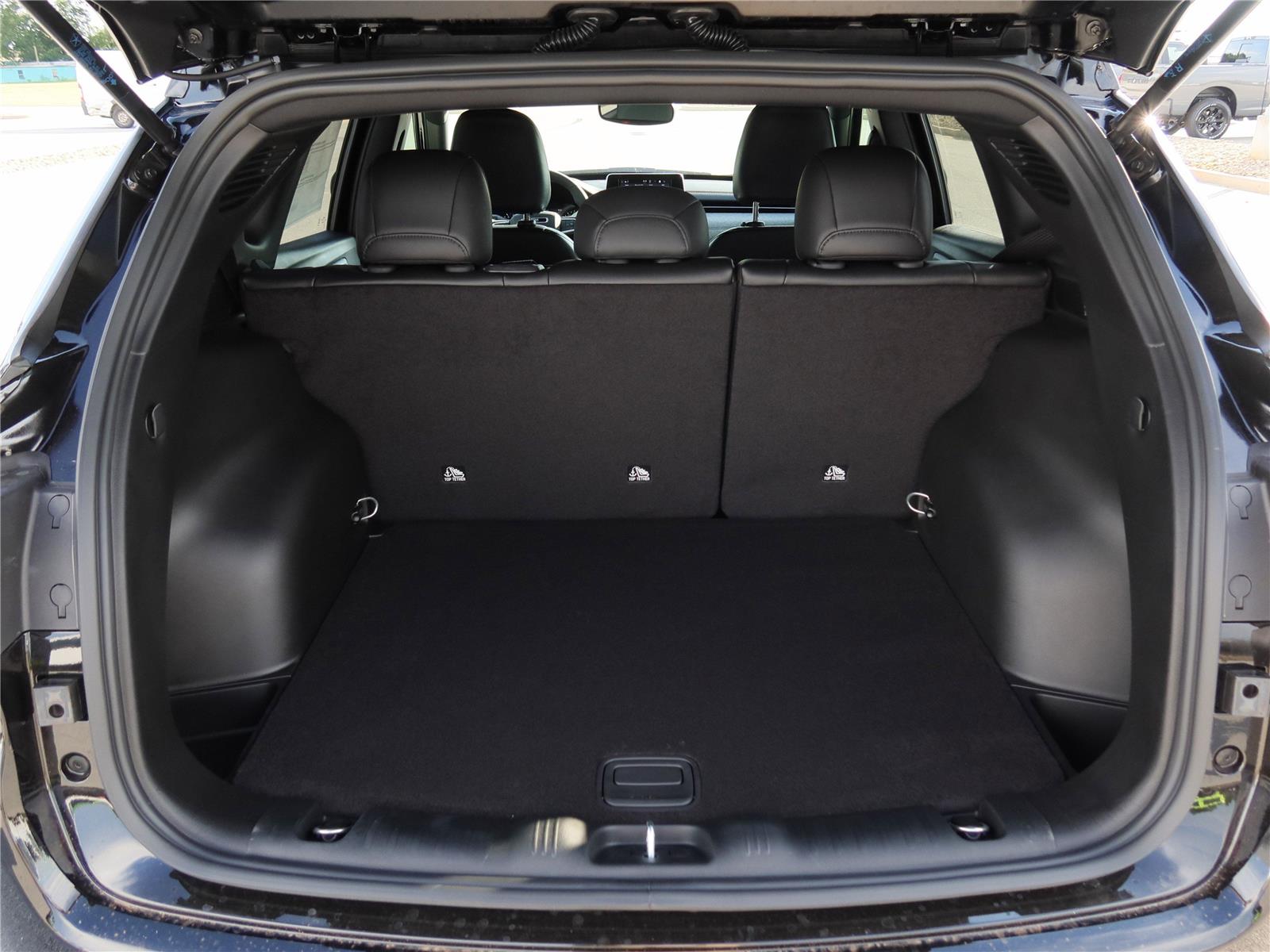 2025 Jeep Compass Latitude photo 3