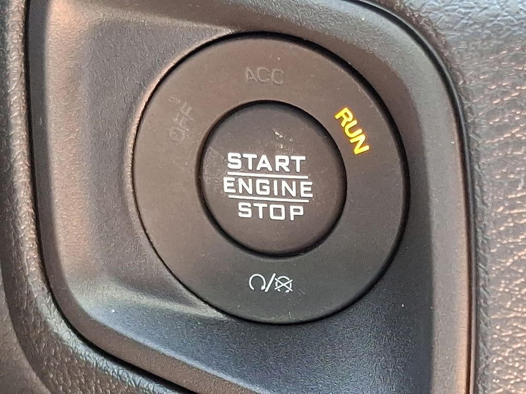 2025 Jeep Wrangler Sport photo 17
