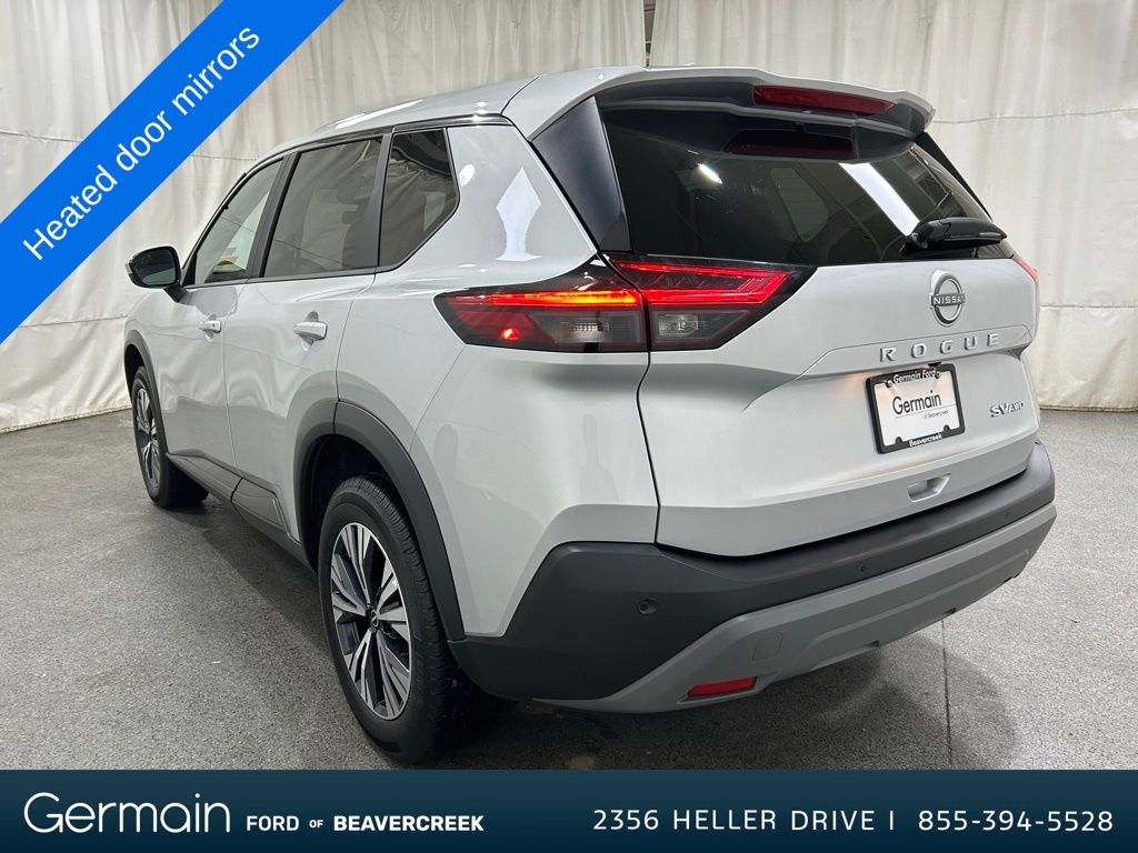2023 Nissan Rogue SV photo 5