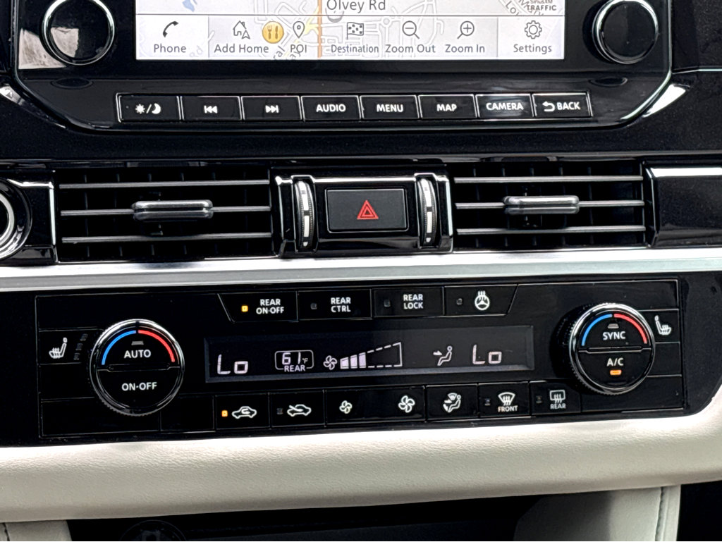 2023 Nissan Pathfinder SL photo 7