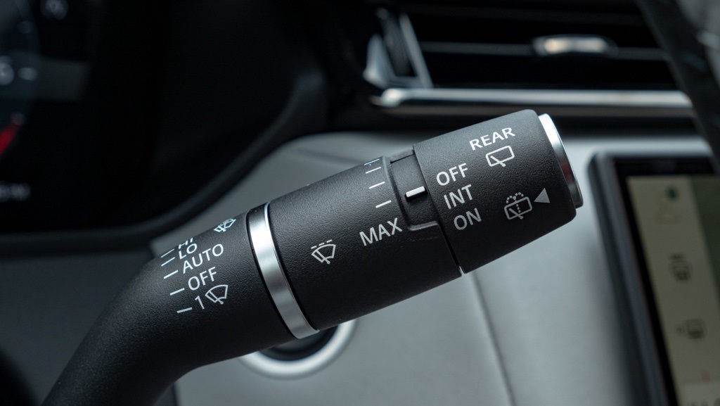2025 Land Rover Range Rover Velar SE photo 26