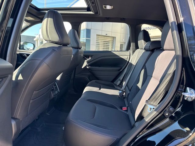 2025 Subaru Forester Touring photo 11