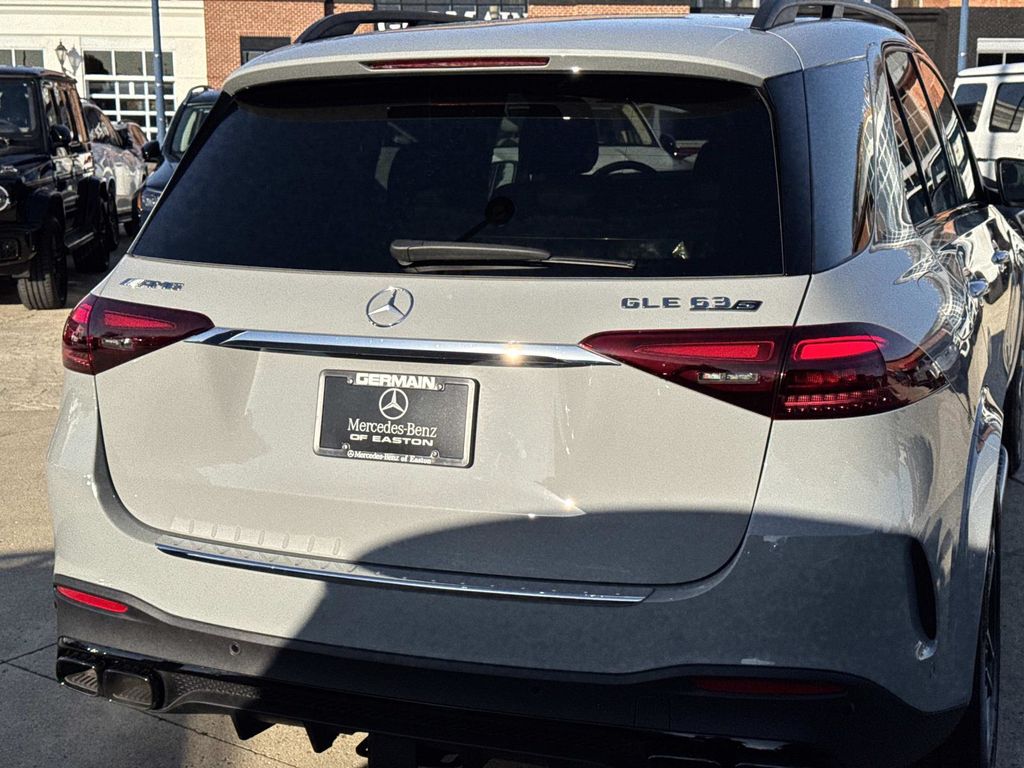 2026 Mercedes Benz GLE 63 S AMG 4MATIC photo 4
