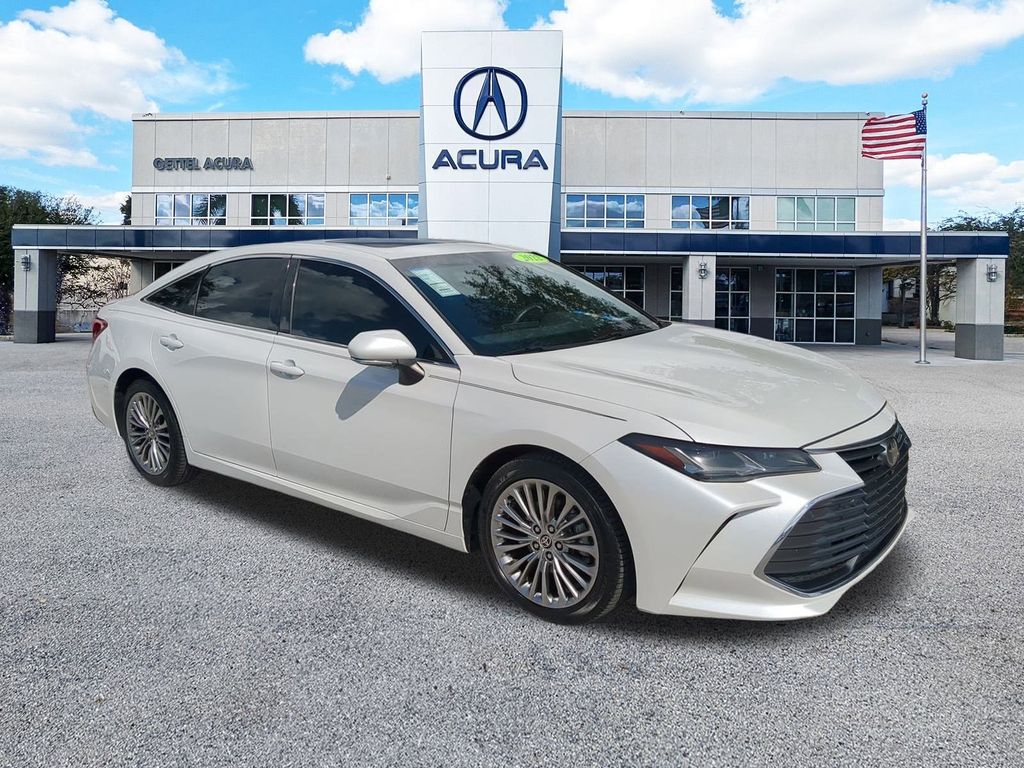 2022 Toyota Avalon Limited photo 3