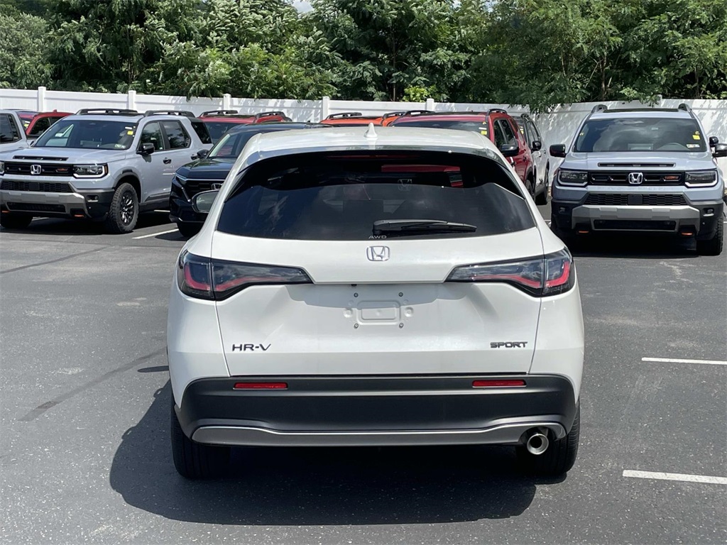 2026 Honda HR-V Sport photo 4