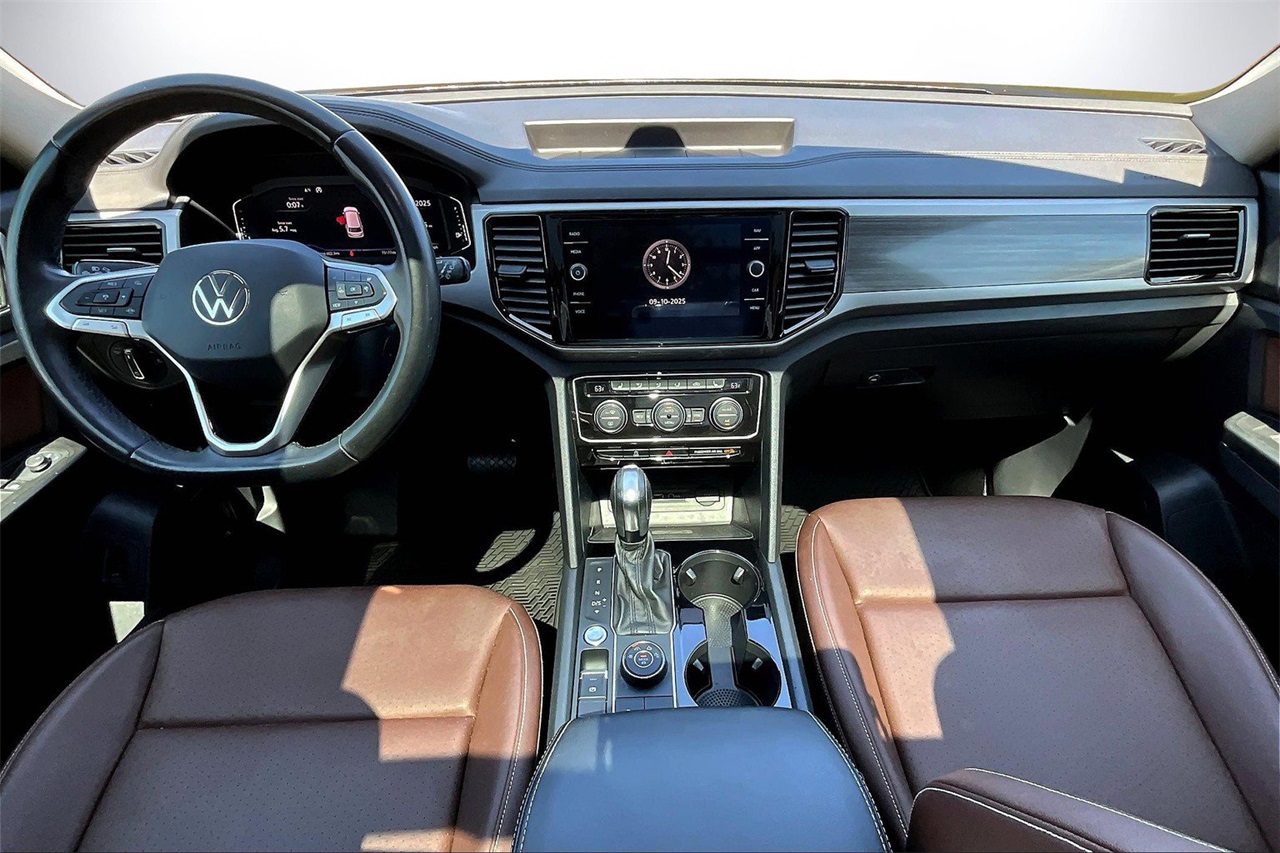 2021 Volkswagen Atlas SEL photo 13