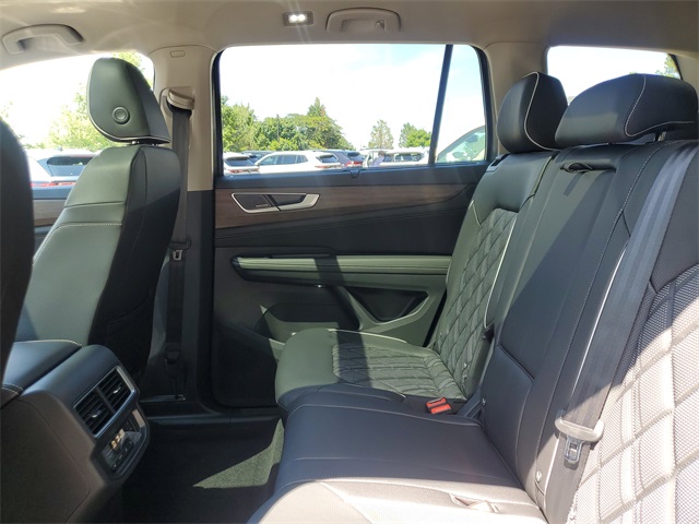2025 Volkswagen Atlas SEL Premium R-Line photo 12