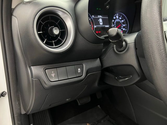 2024 Kia Forte LXS photo 7