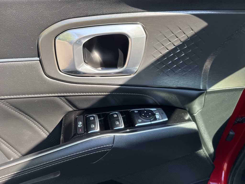 2022 Kia Sorento Plug-In Hybrid SX photo 13