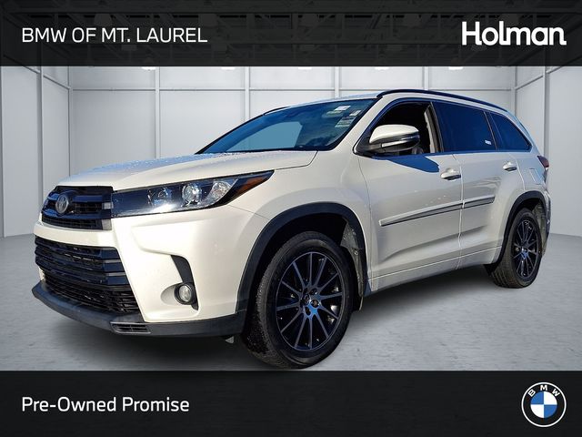 2017 Toyota Highlander SE