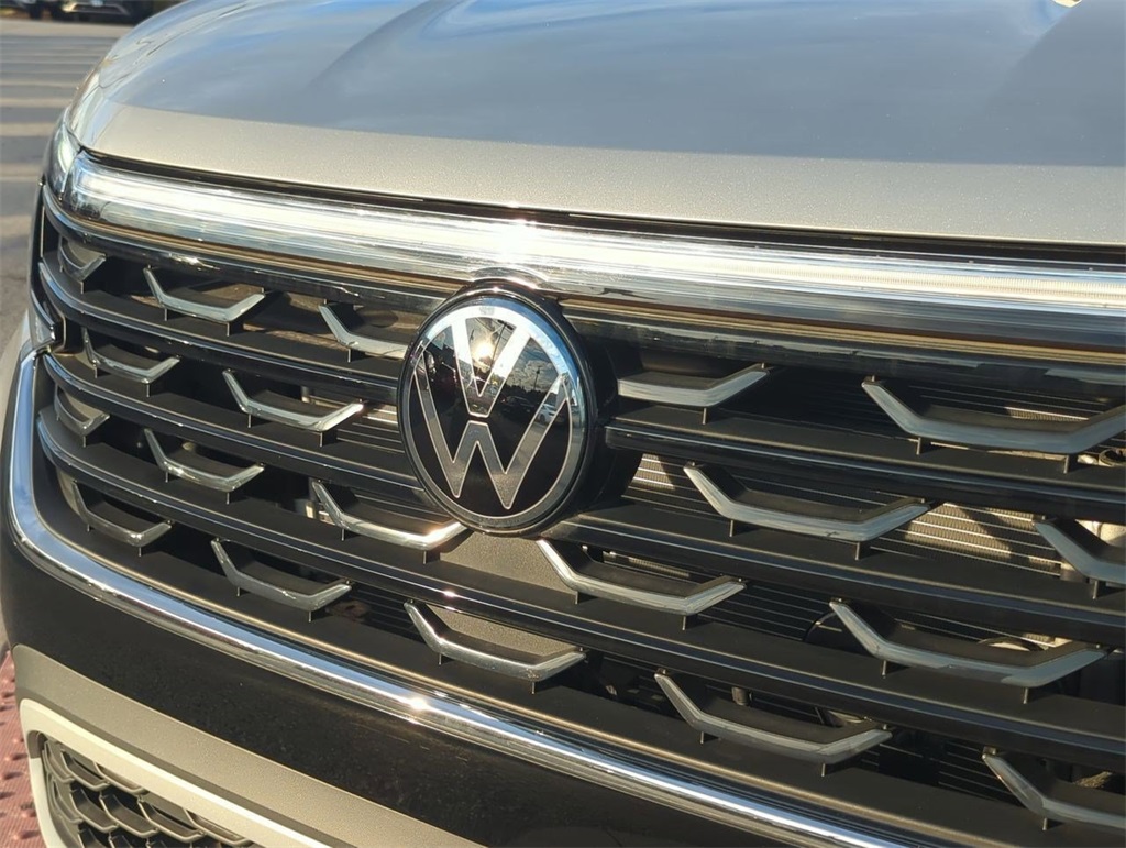 2025 Volkswagen Atlas Cross Sport SE Technology photo 20