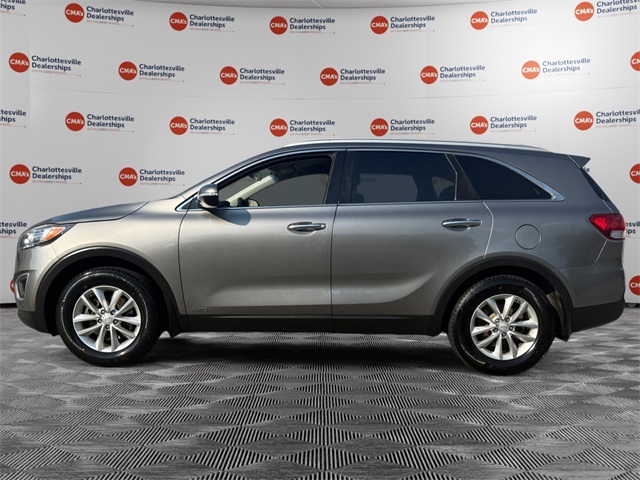 2017 Kia Sorento LX photo 2