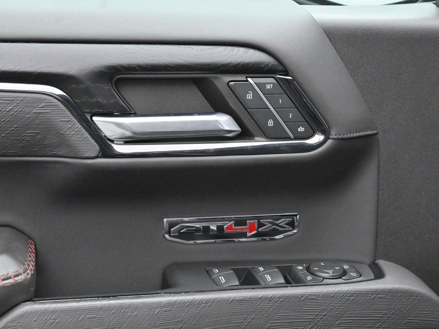 2024 Gmc Sierra 1500 AT4X photo 9
