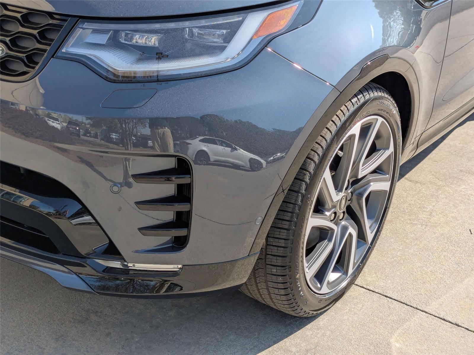 2025 Land Rover Discovery SE photo 7