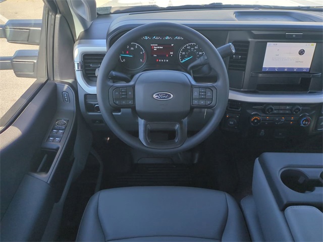 2026 Ford F-350 photo 14