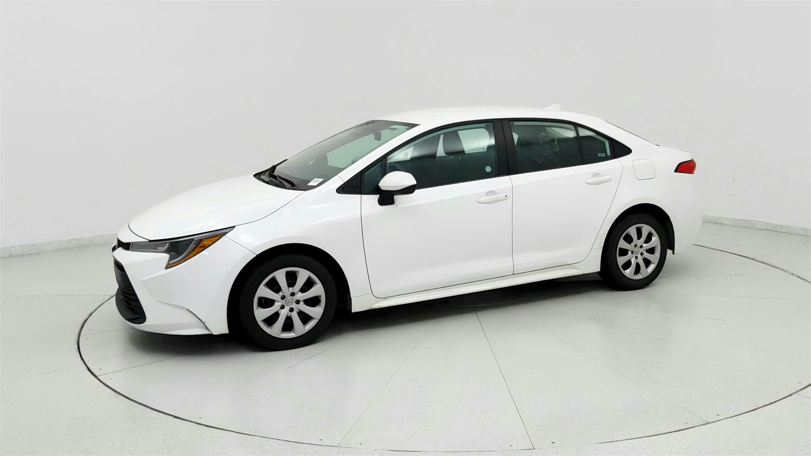 2024 Toyota Corolla LE photo 3