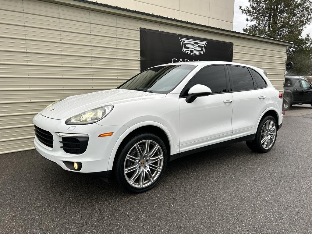 2018 Porsche Cayenne Platinum Edition's photo