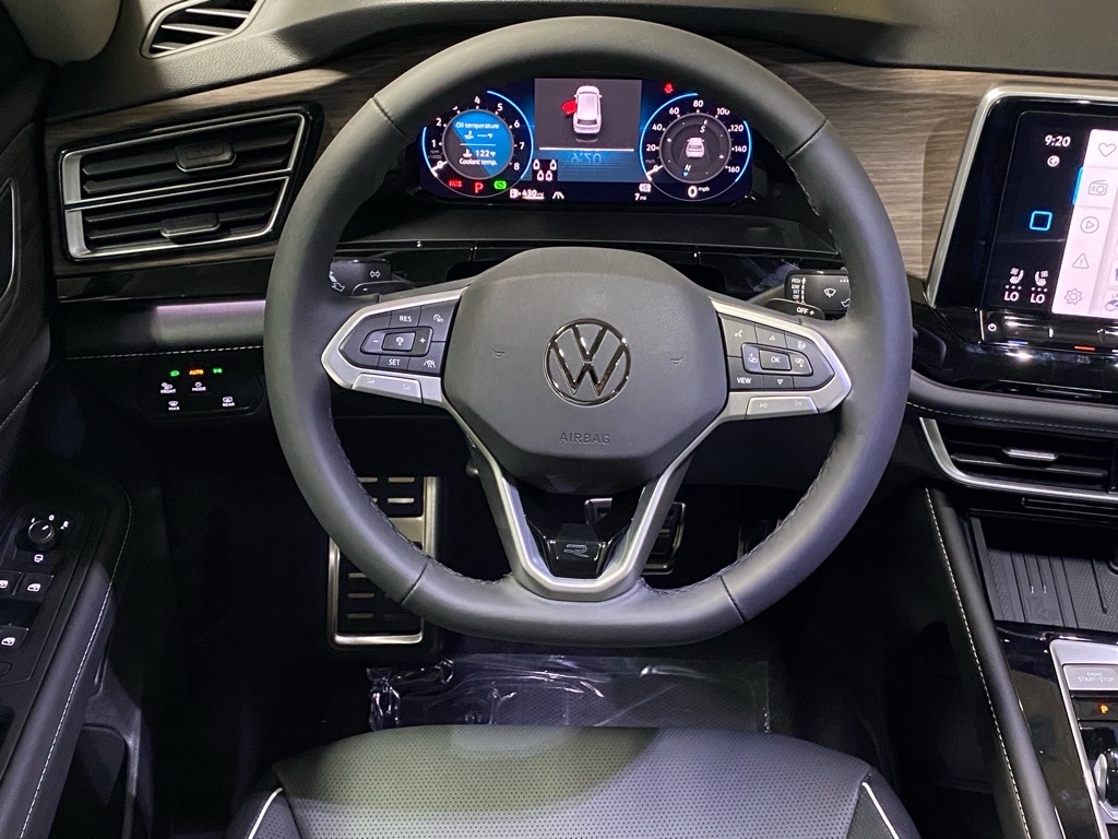 2025 Volkswagen Atlas SEL Premium R-Line photo 5