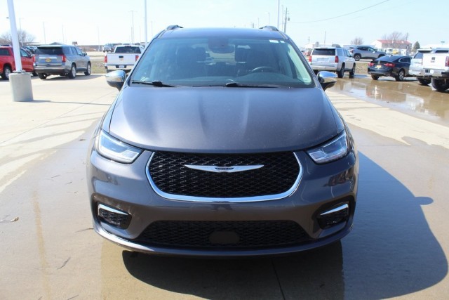 CERTIFIED PRE-OWNED 2023 CHRYSLER PACIFICA LIMITED