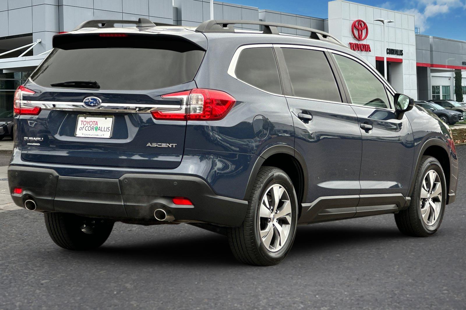 2024 Subaru Ascent Premium photo 3
