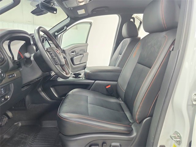2024 Nissan Titan PRO-4X photo 17