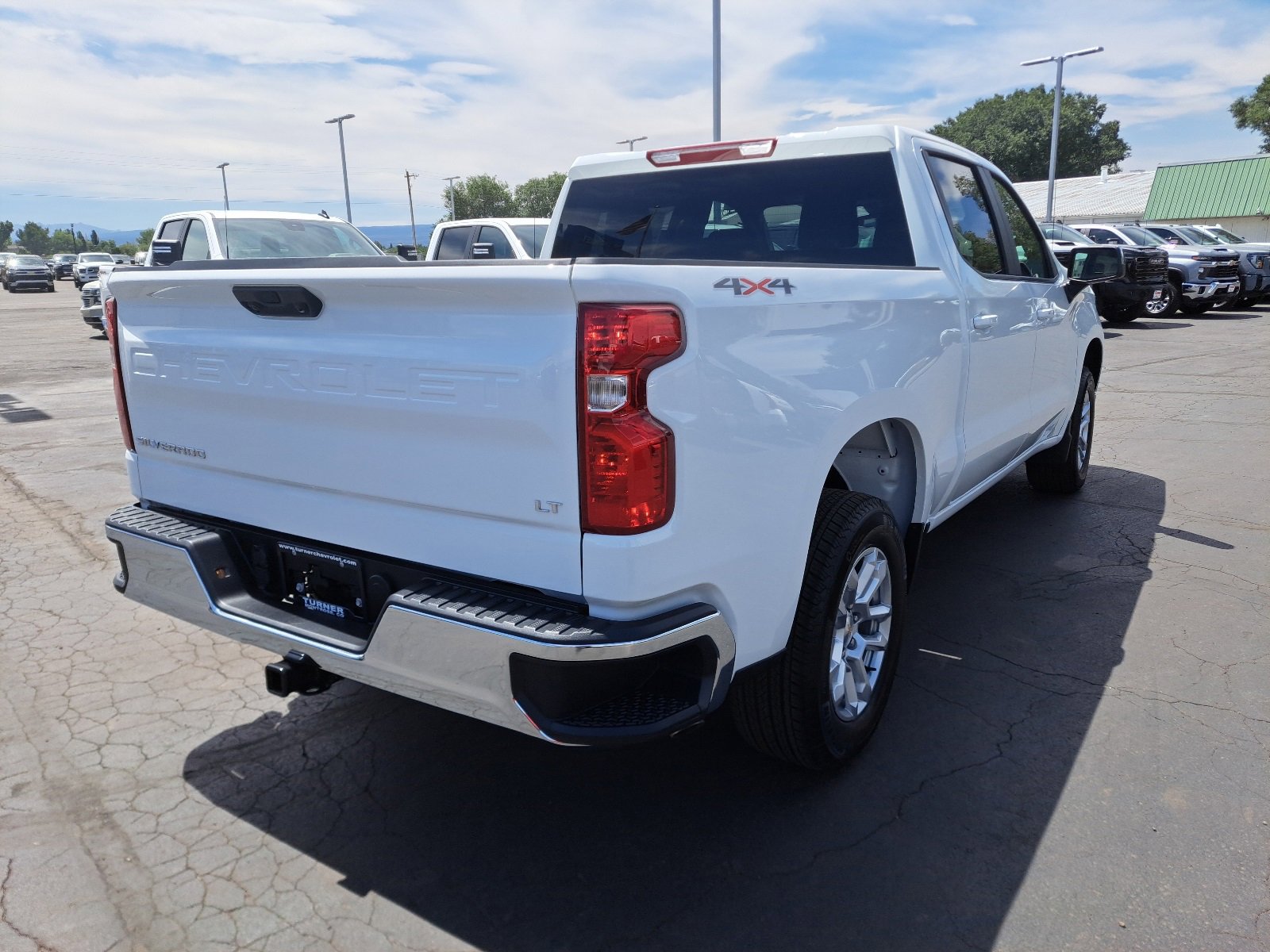 2025 Chevrolet Silverado 1500 LT photo 2