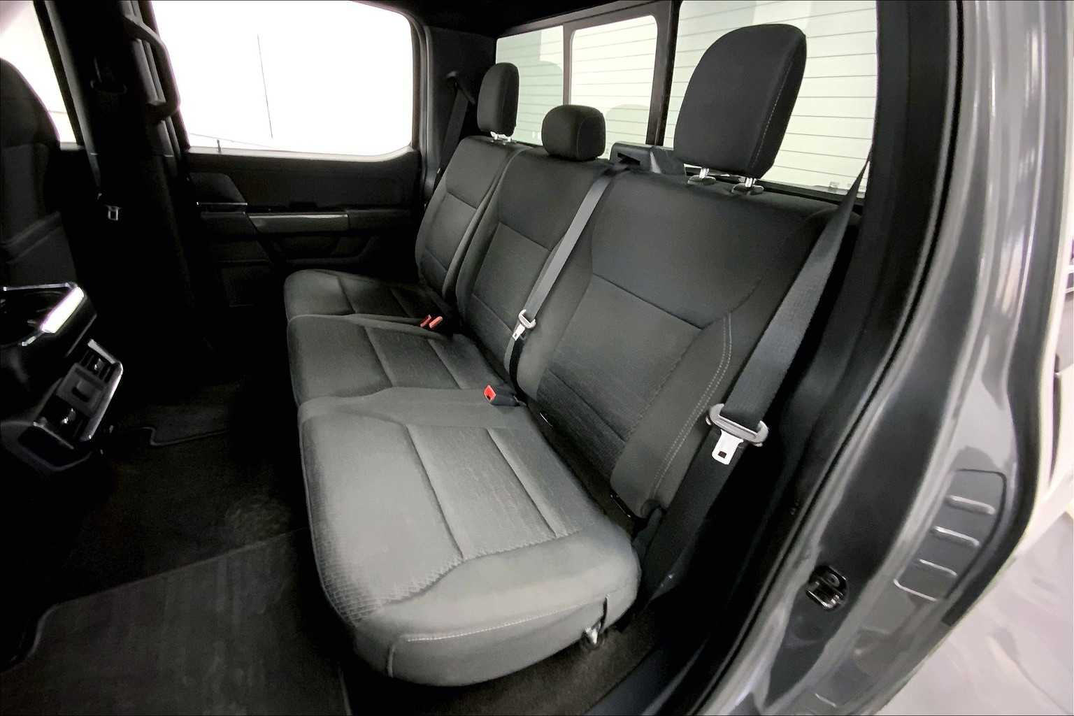 2022 Ford F-150 XLT photo 18