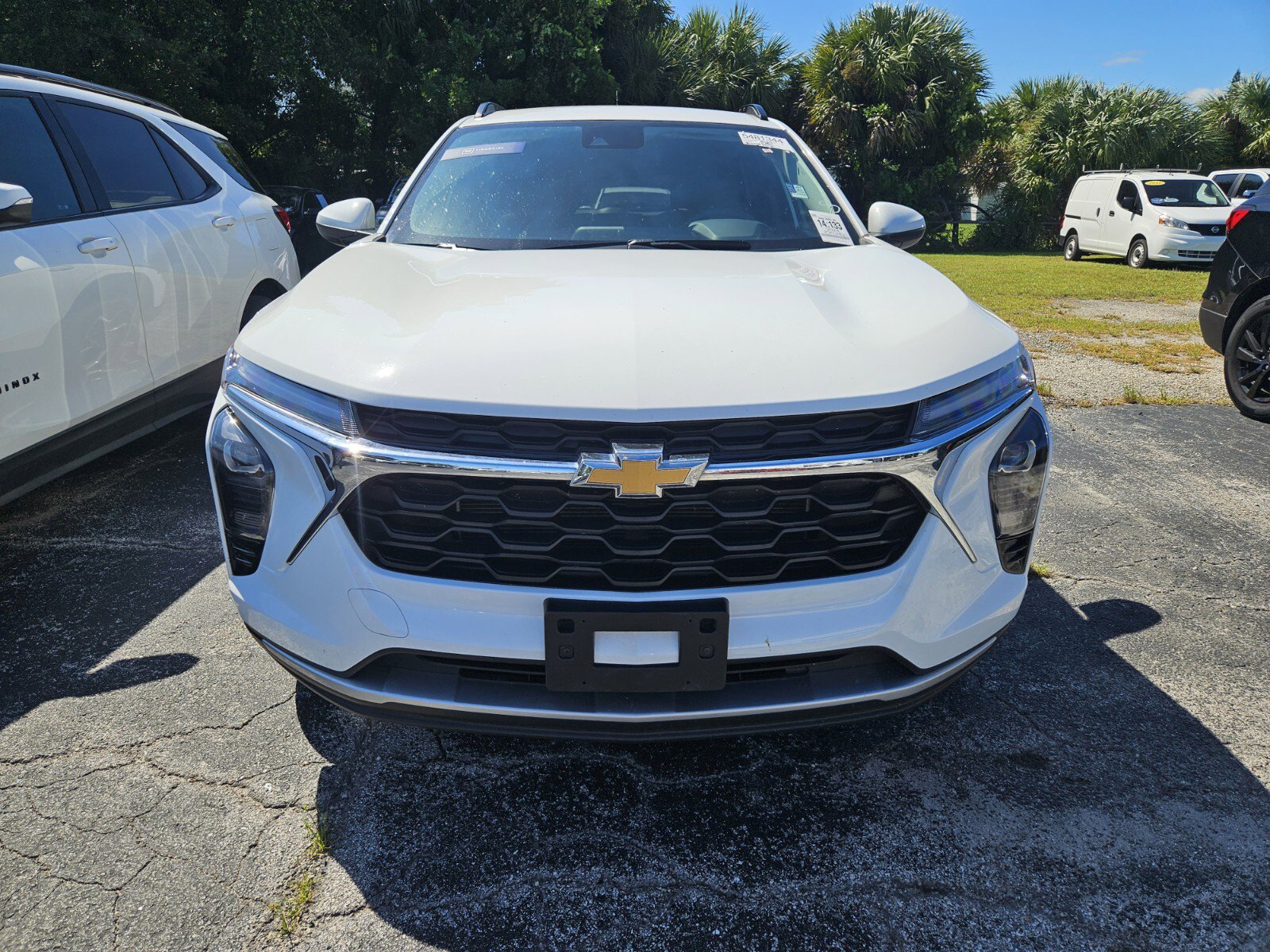 2024 Chevrolet Trax LT photo 2