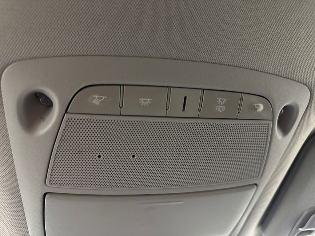 2022 Nissan Murano S photo 24