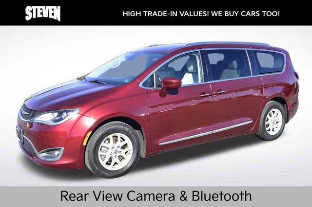 2020 Chrysler Pacifica Touring L's photo